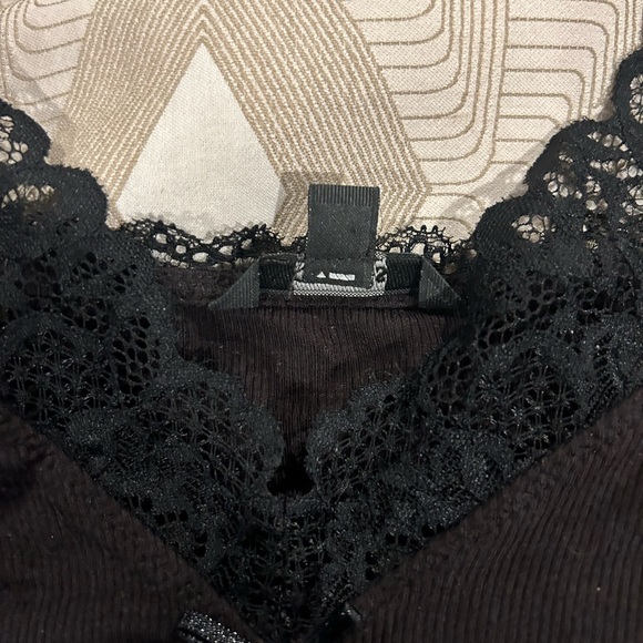 Guess tank top - Picture 3 of 4